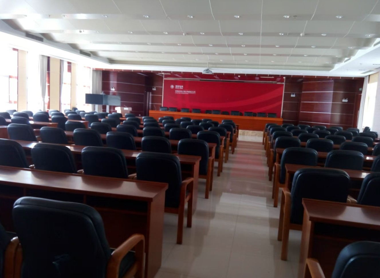 Latest company Cases about Decoration of State Grid Conference Room and Installation of Multimedia Conference System